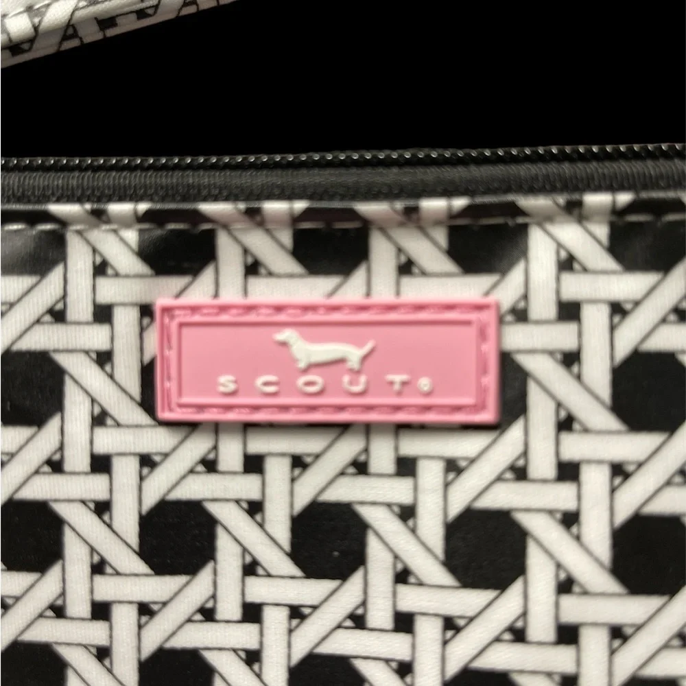 Scout Kate Wristlet with removable wrist strap NWT - Picture 2 of 9